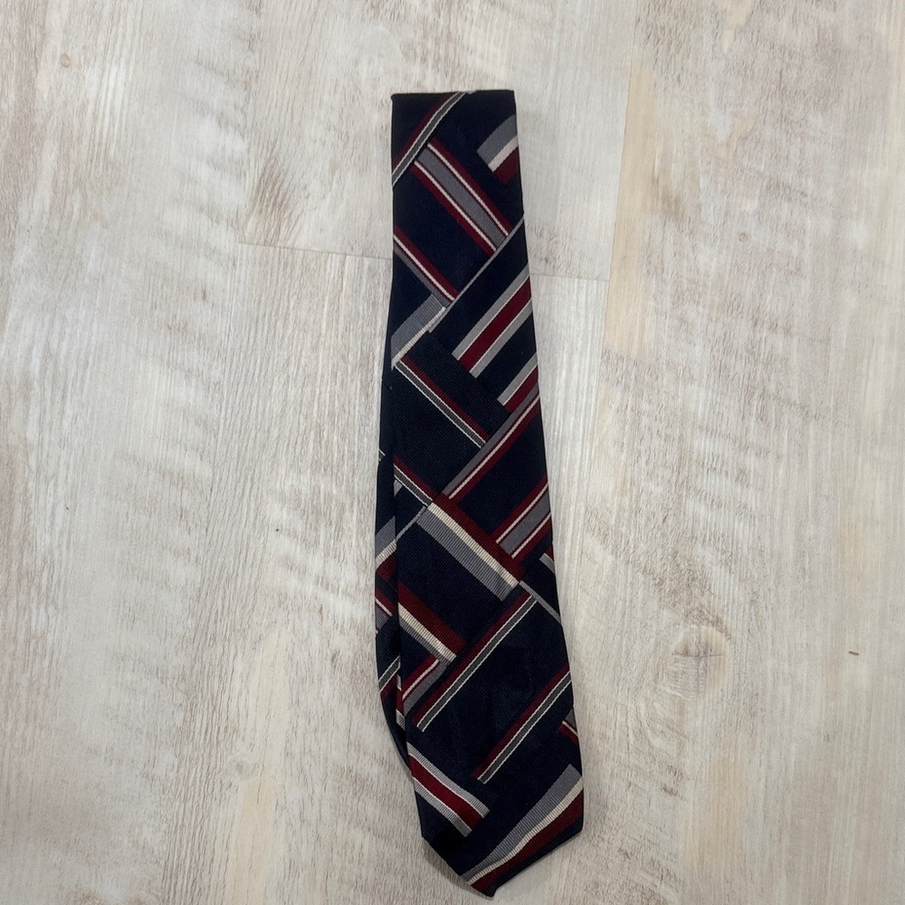 Robert Talbot Classic Black and Red Geometric Tie